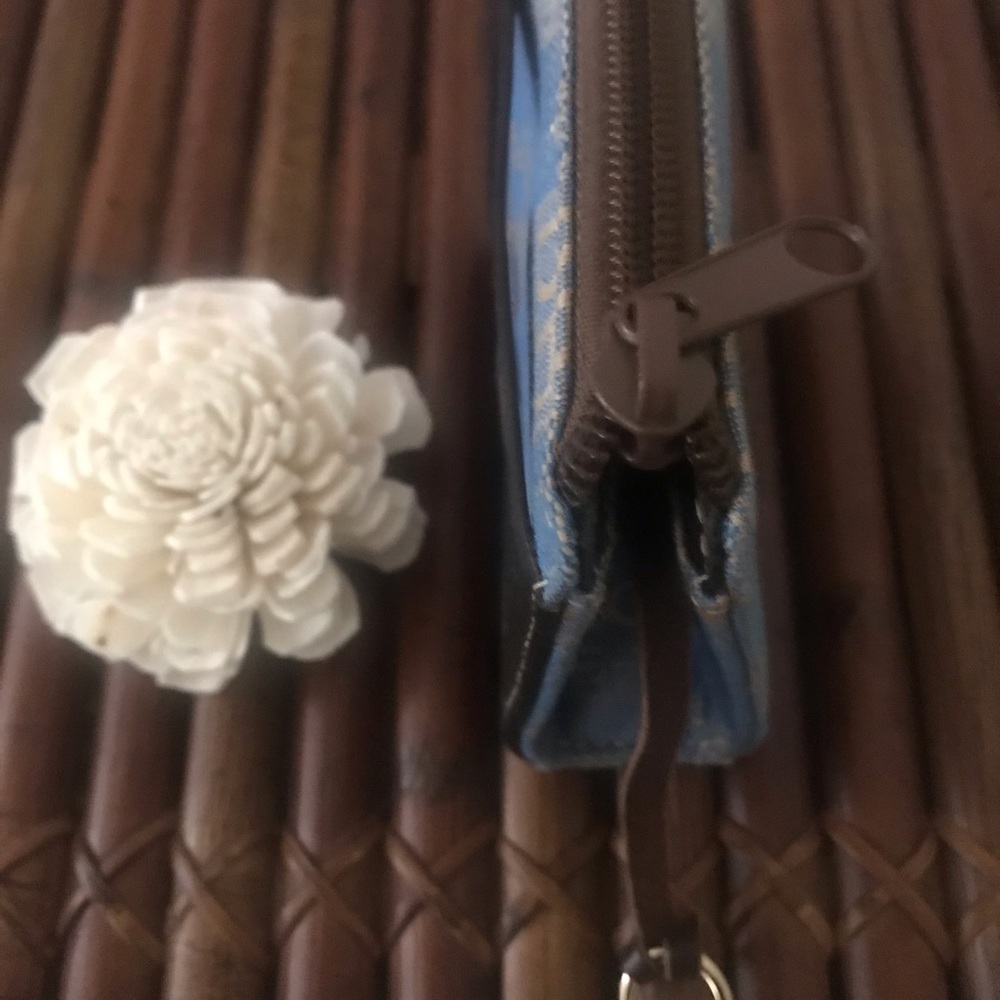 Dooney & Bourke Wallet - Picture 5 of 6
